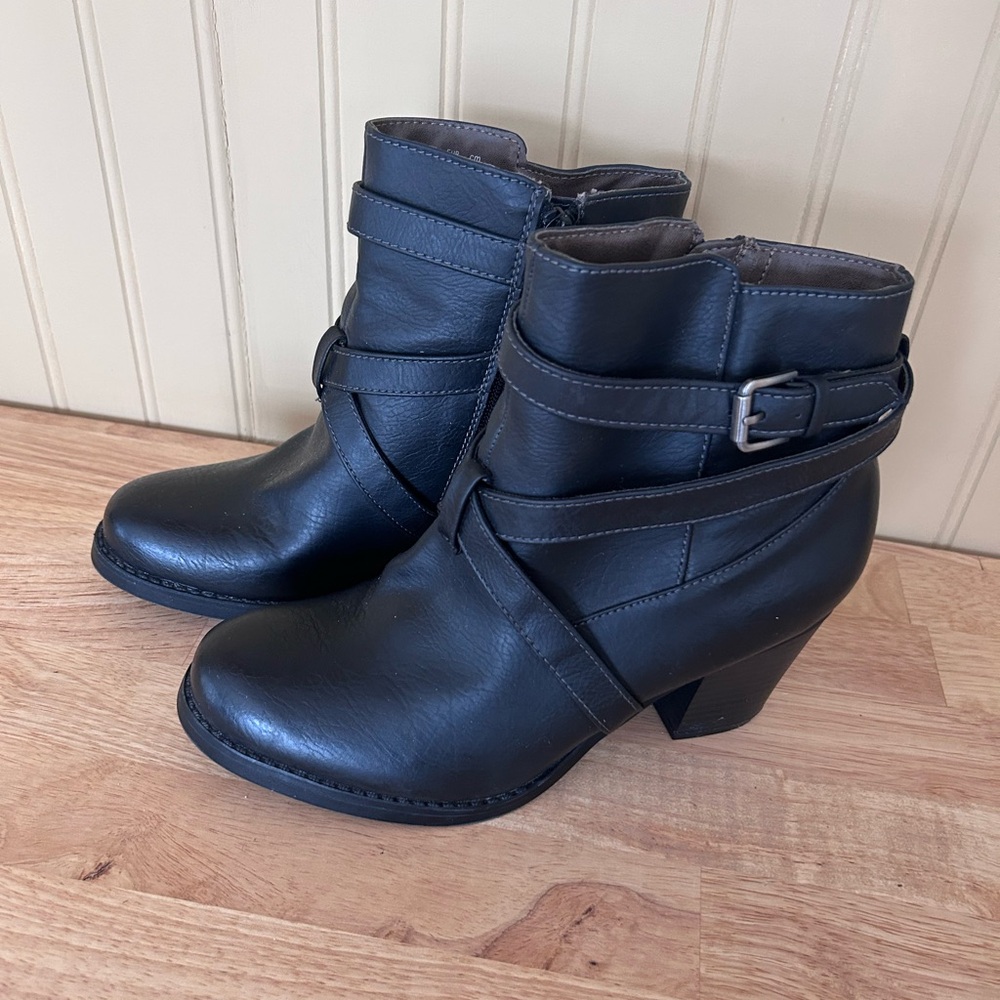 Natural Soul Black Heeled Boots